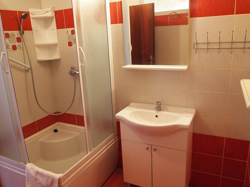 Apartmani Delfin Grebastica Exterior photo