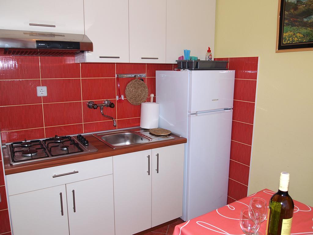 Apartmani Delfin Grebastica Exterior photo